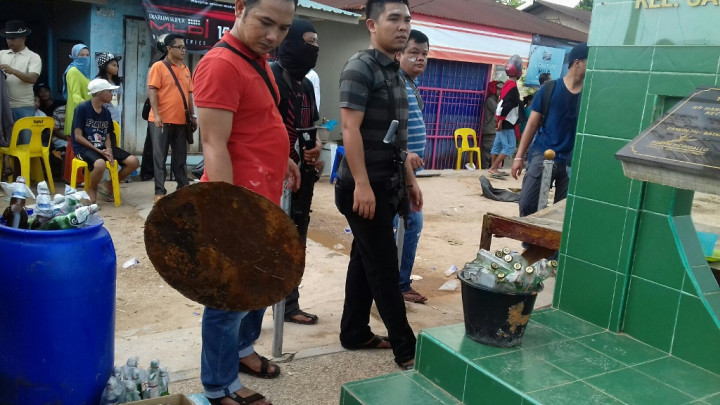 Polisi Temukan 400 Bom Molotov di Lokasi Eksekusi di Batam
