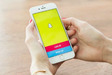 Snapchat Ikut Instagram Story via Rewinds