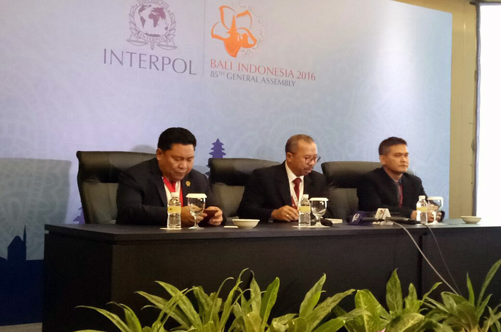 Deputi Kerjasama Internasional BNPT Irjen Petrus Golose (kanan) -- MTVN/Meilikhah