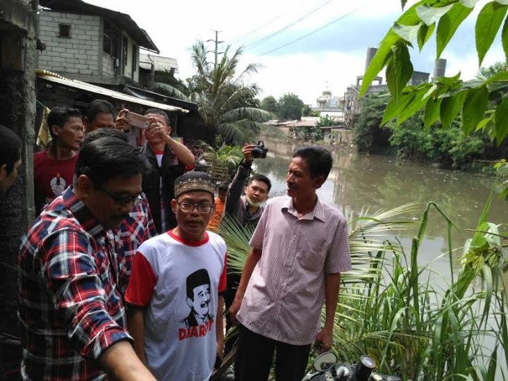Djarot Janji Benahi Kali di Kampung Bulu Ayam