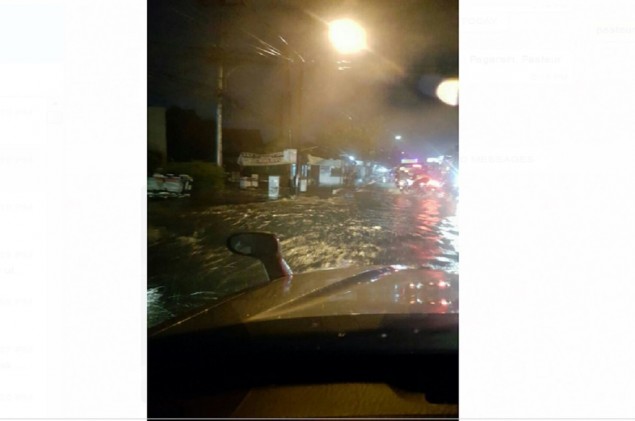 Satu Mobil yang Terseret Banjir Belum Ditemukan