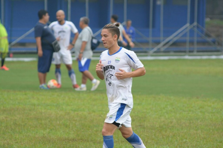 Kim Kurniawan Siap Menjaga Tren Positif Persib Bandung