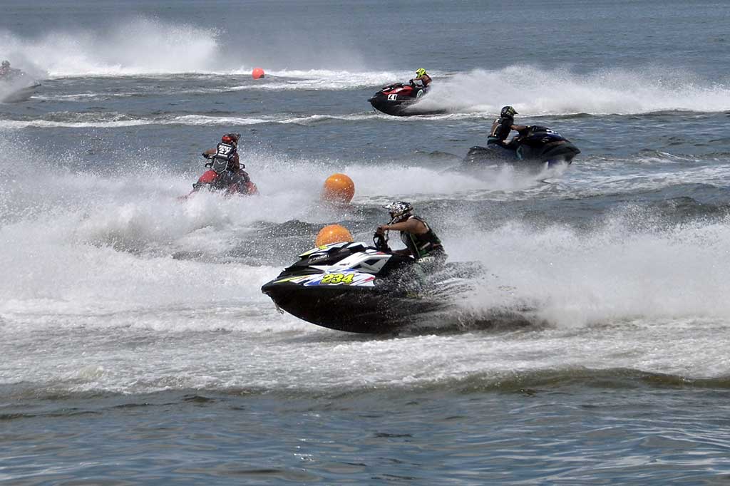 Kejuaraan Jetski Digelar di Pantai Losari