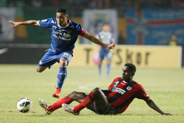 Susunan Pemain Persib vs Persipura