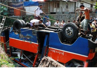 Metromini Terguling, Satu Orang Dikabarkan Meninggal