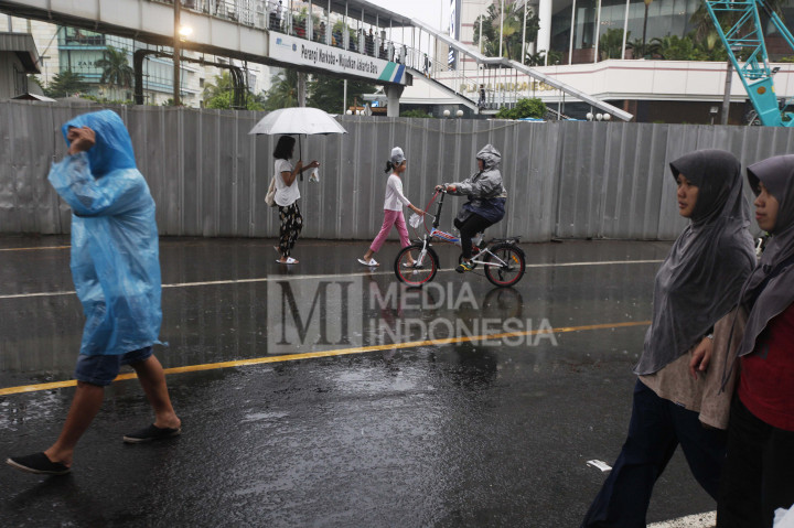 Sempat Diguyur Hujan, CFD tak Seramai Biasanya