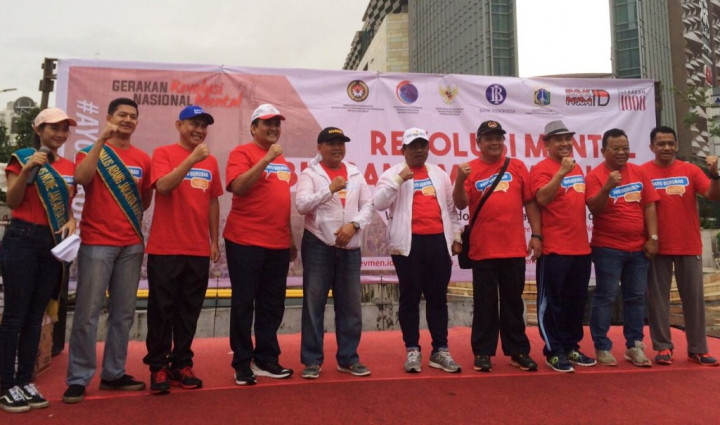Menko PMK Sosialisasikan Gerakan Nasional Revolusi Mental di Car Free Day