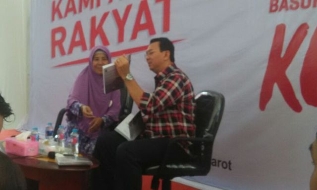Posko Ahok tak Hanya Didatangi Warga Jakarta