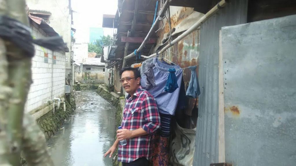 <i>Blusukan</i> di Pela Mampang, Djarot Minta Izin Warga