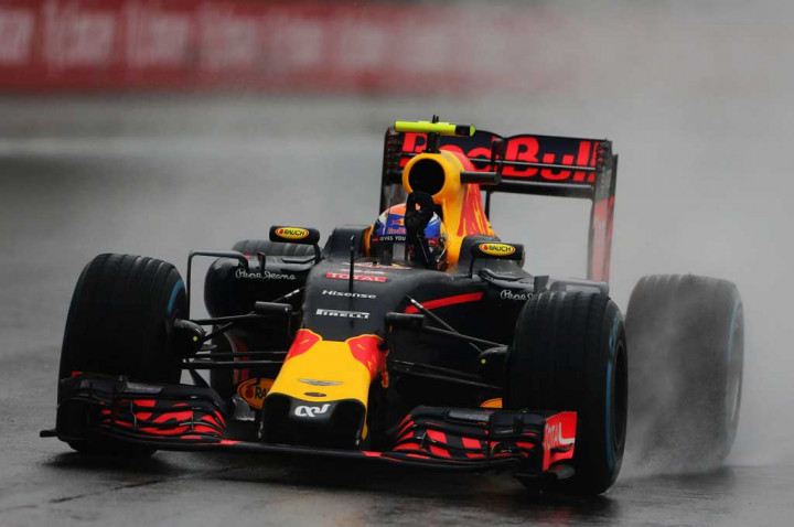 Pirelli Puji Cara Verstappen Maksimalkan Ban Basah