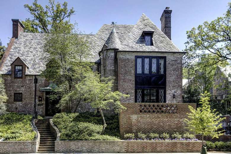 Sebuah rumah di jantung kota Washington yang akan ditempati Obama selepas jabatannya sebagai presiden AS (Foto: NYTimes)