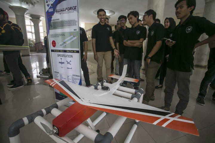Robot Terbang UGM Siap Bersaing di KRTI 2016