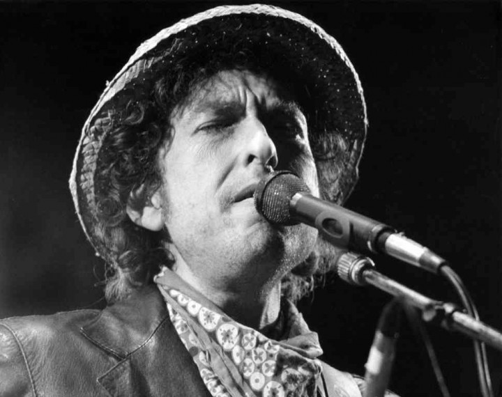 Bob Dylan Berkukuh tidak Hadir