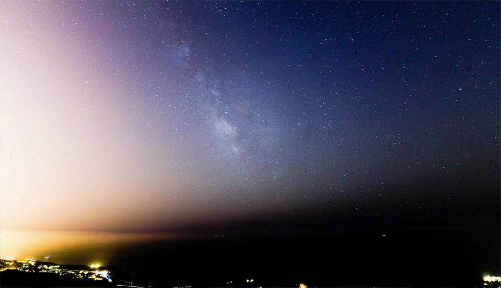 Foto langit malam bisa diambil menggunakan teknik ETTR