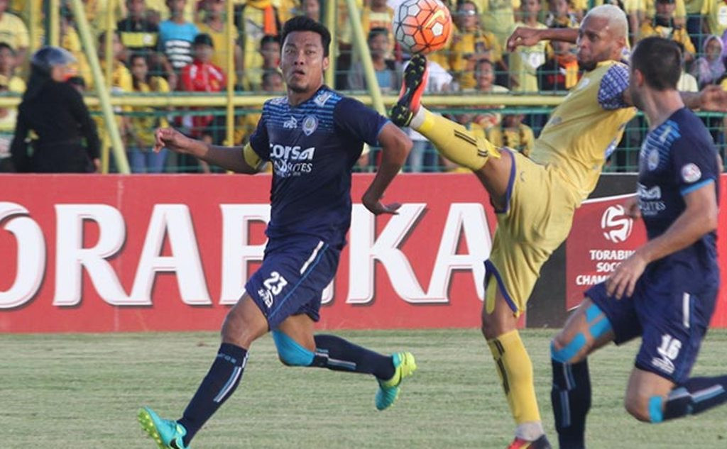 Hamka Hamzah (Kiri) (Foto: Indonesiansc)