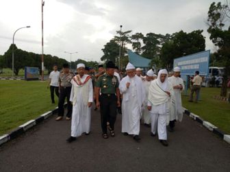 Panglima TNI Ikut Doa Bersama untuk Keselamatan Bangsa di Medan