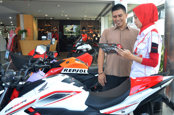 Penjualan Motor Honda Turun 2 Persen Dibanding 2015