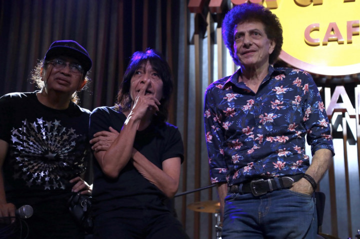 God Bless: Perbedaan Pendapat Hal Biasa