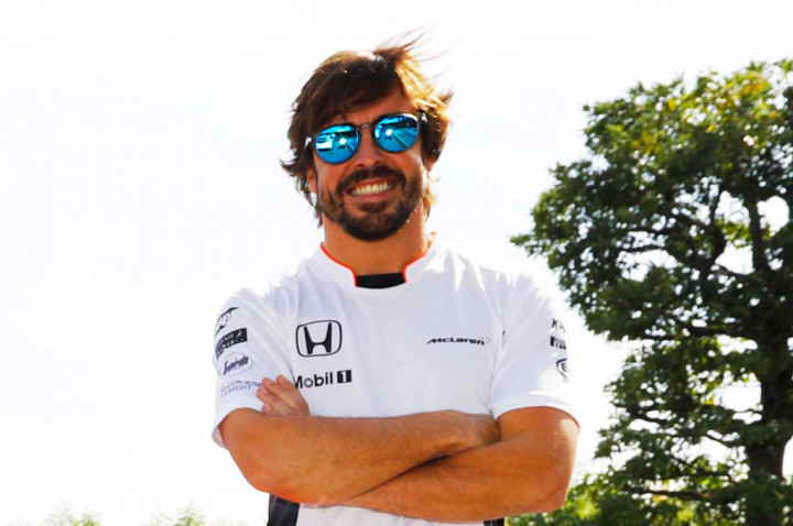 Sainz Jr. Masih Terpesona dengan Performa Alonso