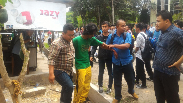 Bentrok Mahasiswa UIN Sumut, Empat Orang Luka