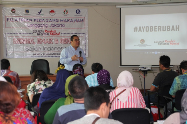 Pedagang Lenggang Jakarta Dilatih Hasilkan Kuliner Sehat, Bersih & Lezat