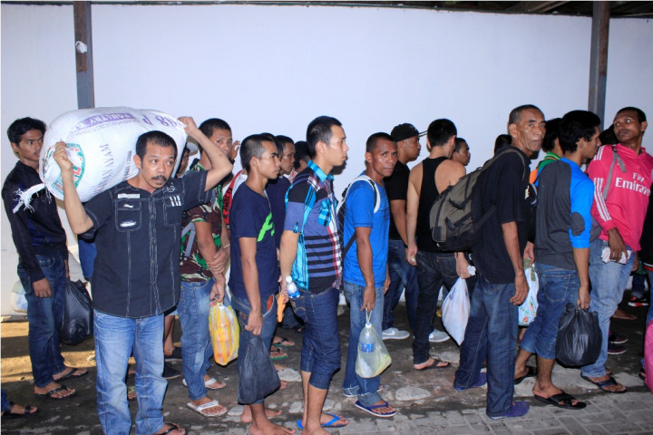 Terjerat Kasus Narkoba, 6 TKI Dideportasi