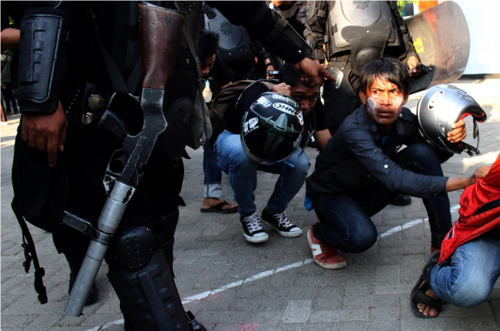 Bentrok Mahasiswa di Unissula, Satu Polisi Terluka