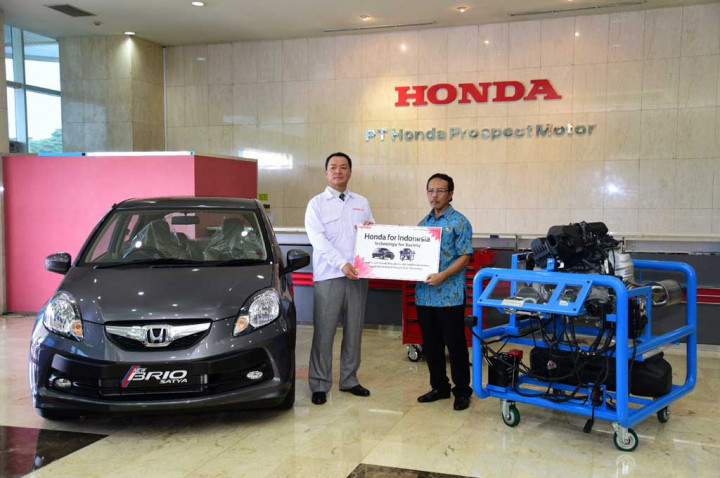 Honda Beri Donasi ke Tenaga Kerja dan SMK di Karawang