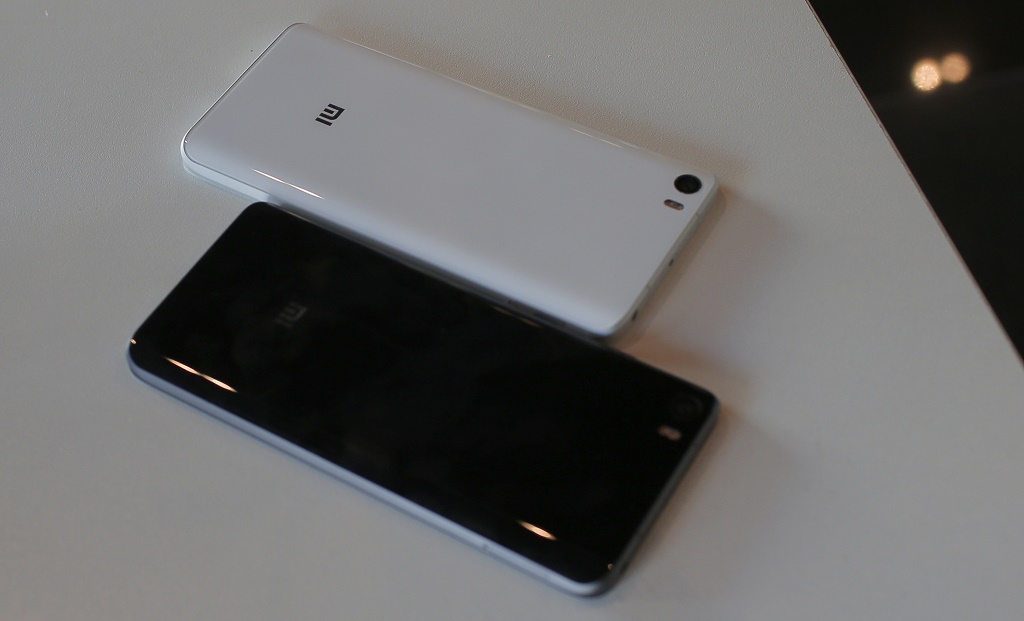 Xiaomi Mi 5. (AP Photo/Manu Fernandez)