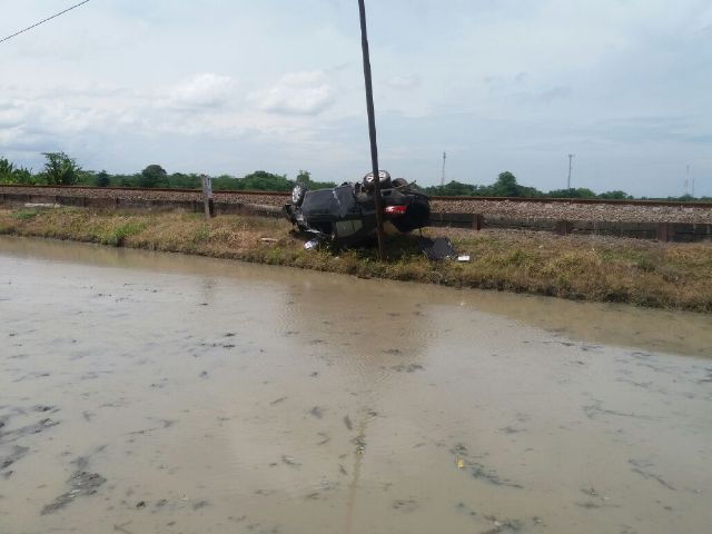 3 Tewas dalam Kecelakaan di Perlintasan Sebidang Cirebon