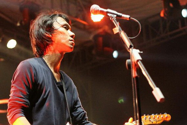 Eross Candra Rilis Album Instrumental