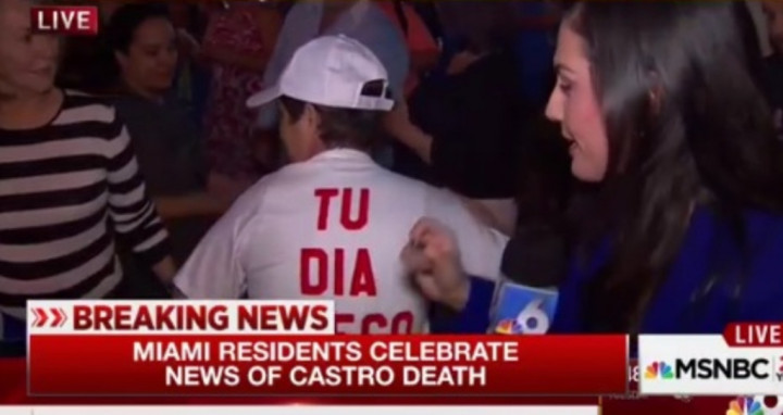 Warga Kuba di Miami Merayakan Wafatnya Fidel Castro