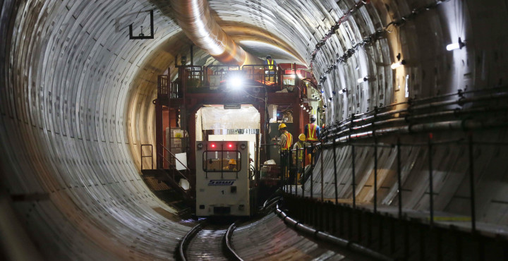 Melirik Transportasi Massal Ibu Kota
