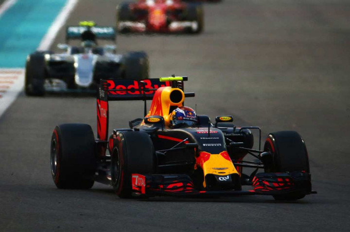 Verstappen Siap Jiplak Strategi Anyar Hamilton