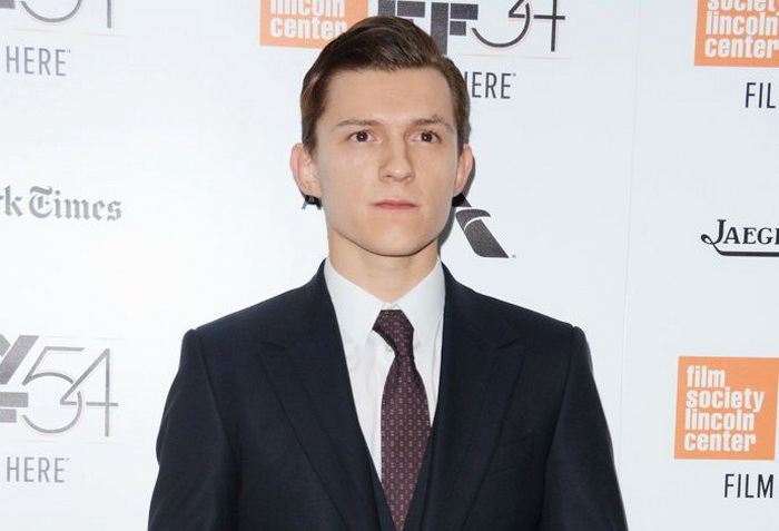 Tom Holland akan Beradu Akting dengan Daisy Ridley