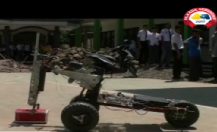 Yihandak, Robot Penjinak Bom dari Barang Bekas