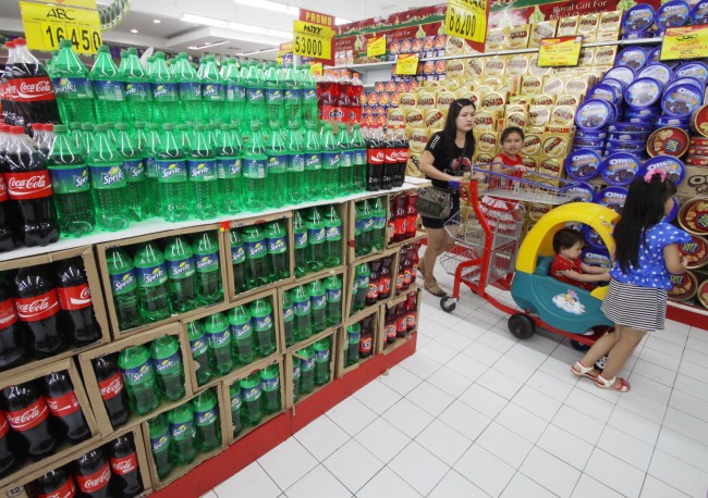 Barang Fast Moving Consumer Good. ANTARA FOTO/Rivan Awal Lingga..