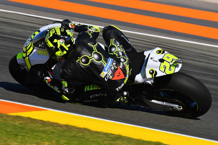 Suzuki Girang Iannone Responsif Riset Evolusi GSX-RR