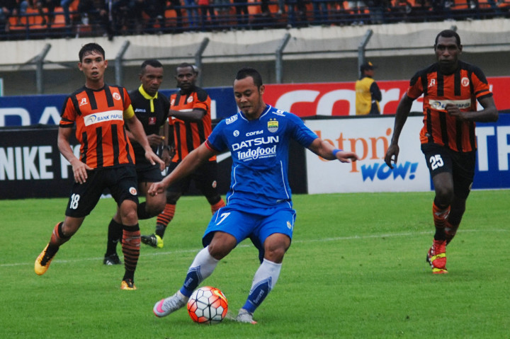 Persib Pesta Gol ke Gawang Perseru Serui