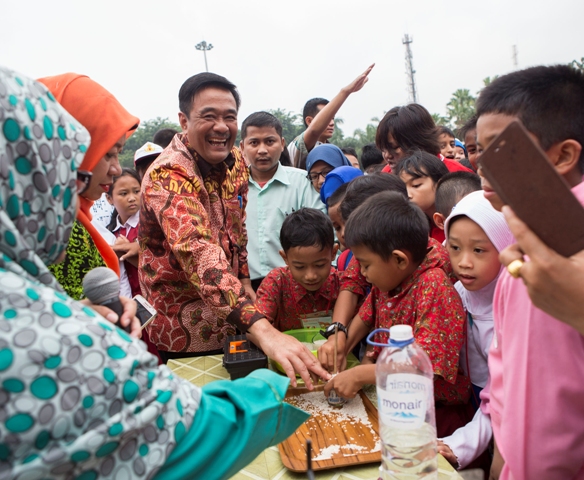 Spanduk Penolakan tak Gentarkan Djarot buat Blusukan
