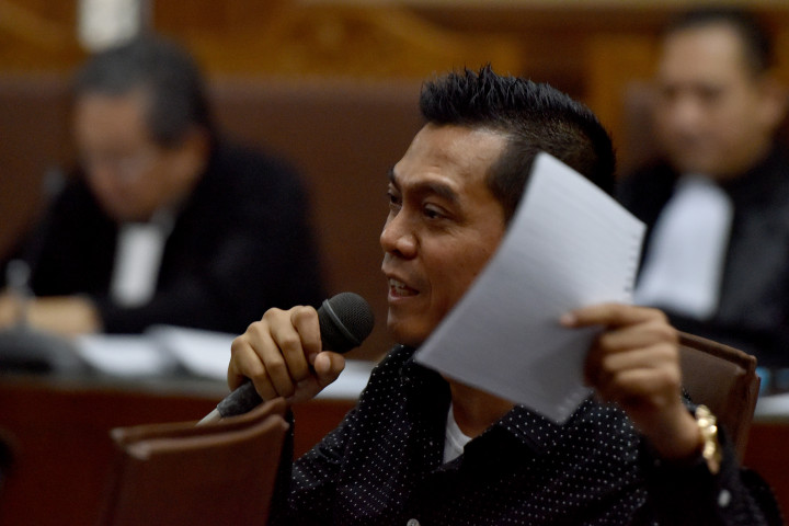 Sanusi Sebut Uang dari Ariesman untuk Pilkada