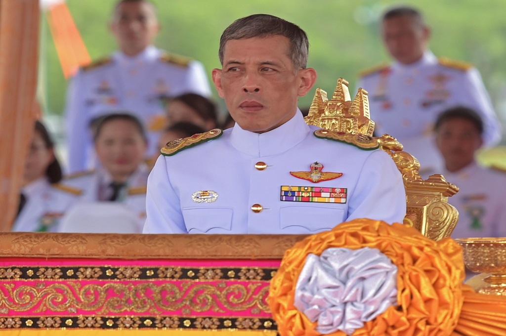 Putra Mahkota Maha Vajiralongkorn menjadi raja baru Thailand, 1 Desember 2016. (Foto: AFP/PORNCHAI KITTIWONGSAKUL)