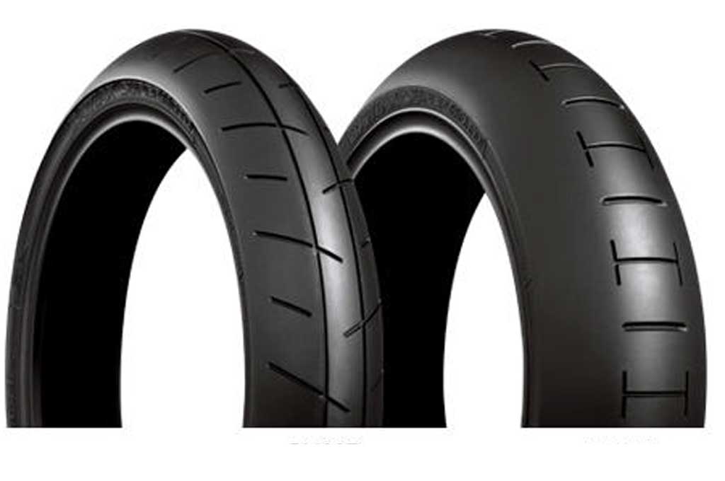 Ban sepeda motor tidak boleh dirotasi dari belakang ke depan. Bridgestone