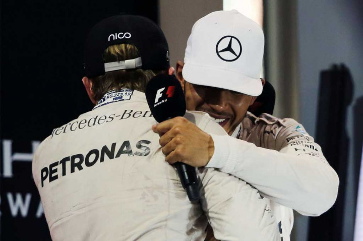 Hamilton Tak Peduli Bakal Rekan Setimnya