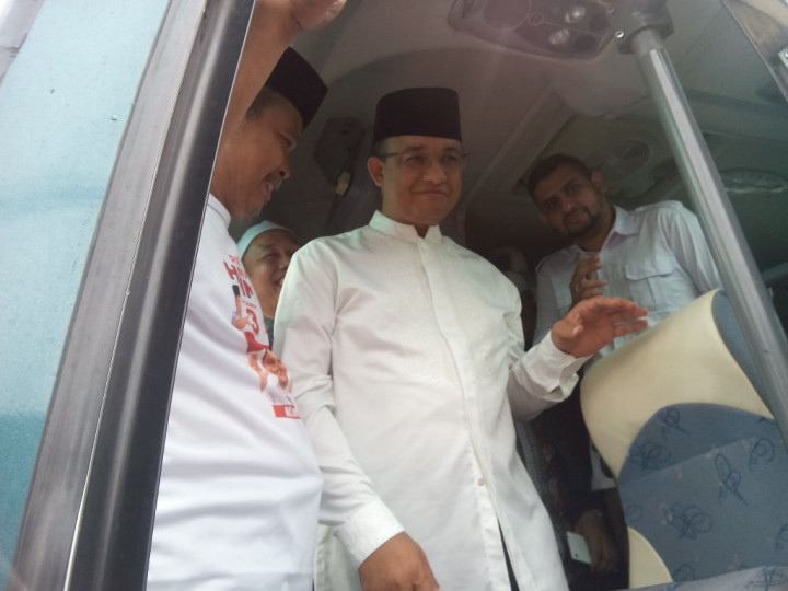Anies Minta Doa Restu ke Calon Jemaah Umrah