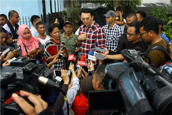 Ahok Minta Relawan tidak Serang Calon Lain