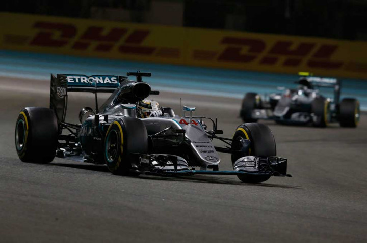 Mercedes GP Tak Ingin Permasalahkan Aksi Hamilton di Abu Dhabi