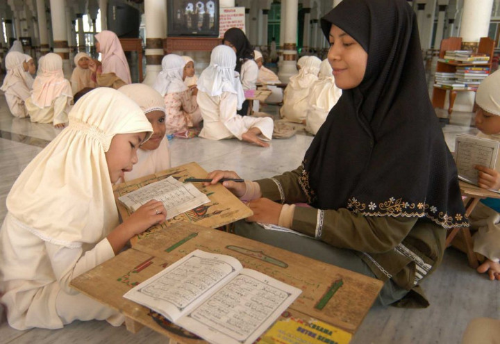 Pesan Rasulullah dalam Mendidik Anak
