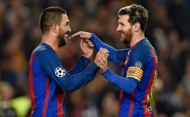 Barcelona Pesta Empat Gol di Camp Nou