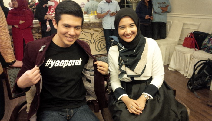 Jelang Umrah, Irwansyah dan Zaskia Banyak Berdoa